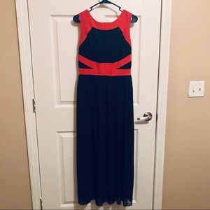 En Focus Studio Maxi Dress